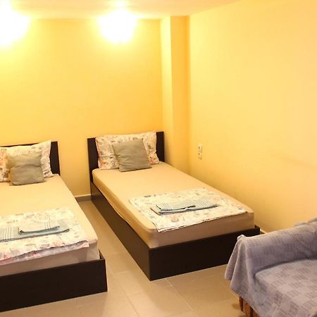 Guest House "Emily" In Troshevo Varna Dış mekan fotoğraf