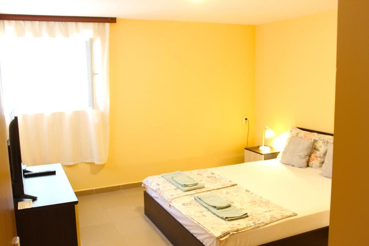 Guest House "Emily" In Troshevo Varna Dış mekan fotoğraf
