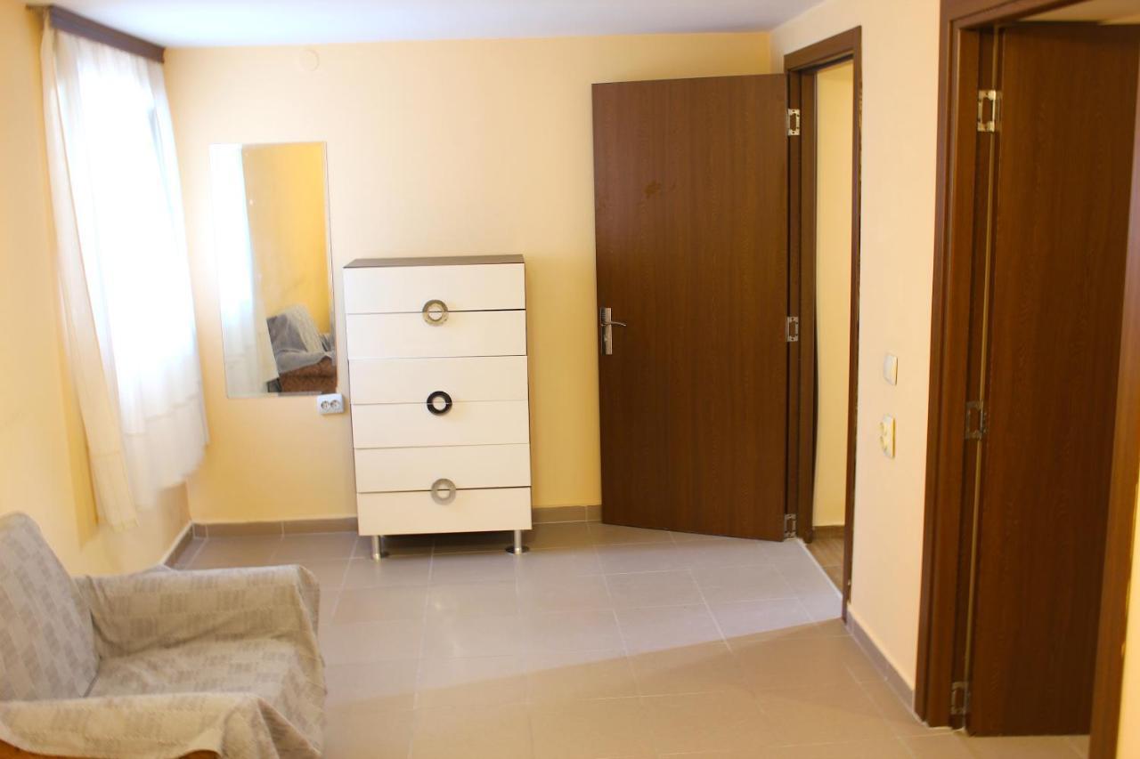 Guest House "Emily" In Troshevo Varna Dış mekan fotoğraf
