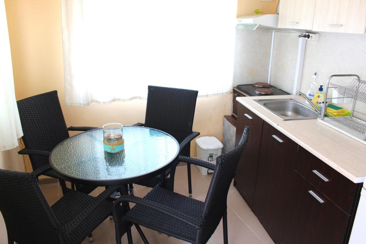 Guest House "Emily" In Troshevo Varna Dış mekan fotoğraf